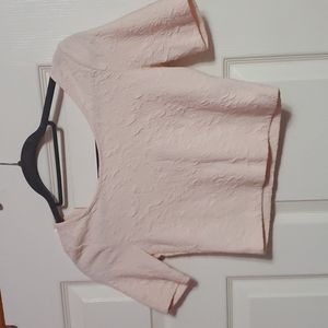 H & M light pink crop top